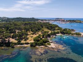 Hôtel Helios & SPA - Ile des Embiez, hotel perto de Ilha de Embiez, Six-Fours-les-Plages