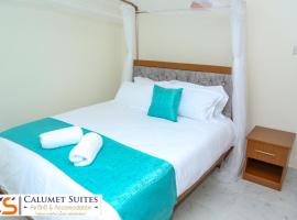 Calumet Suites Accommodation，Ngong的有停車位的飯店