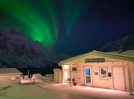 Senja Fjordcamp, camping en Torsken