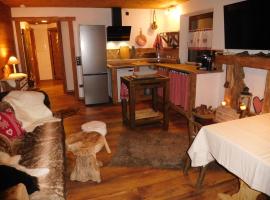 Wellnessoase mit Sauna und Whirlpool, Hotel in Inzell