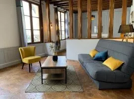 Le Clocher- Appartement dans le cœur de ville
