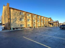 AmericInn by Wyndham Woodstock IL, hotel cerca de Parque de atracciones Donley's Wild West Town, Woodstock