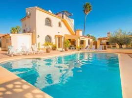 Villa Ebro - PlusHolidays