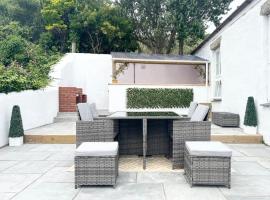 Marazion Charming Retreat for 6 with Social Garden, hotel di Marazion