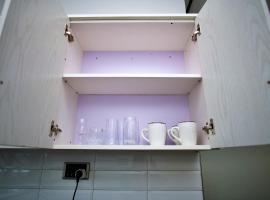 ATA Lux Apartments, hotel i Kira