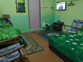 Roomstay, cottage in Kangar