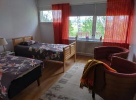 Saarnimaja, B&B/chambre d'hôtes à Hämeenlinna