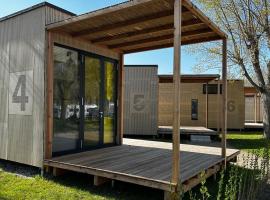 MOBILE HOMES direkt am Strand des Neusiedler Sees, casă de vacanță din Podersdorf am See