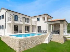 Gorgeous Home In Buje With Wifi