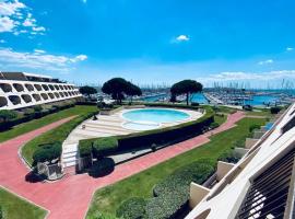 Le Port Camargue - 2 bedrooms air conditioning terrace and swimming pool!