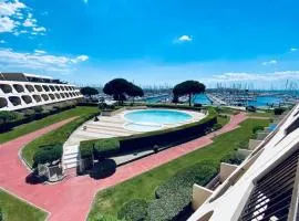 Le Port Camargue - 2 bedrooms air conditioning terrace and swimming pool!