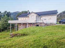 Awesome Home In nneland With Wifi, villa in Ånneland