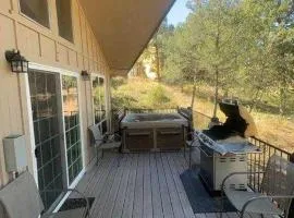 Lazy Bear: 3 Bedroom Beauty for the Whole Family!