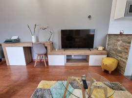 Romántico apartamento con terraza y piscina, budgethotel i Villabáñez