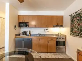 Cozy King Studio w/Lake View #145 at Donner Lake Village