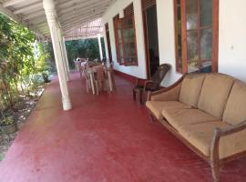 Dewanma Guest House, hotel in Midigama