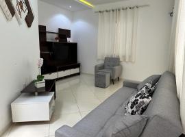 Casa Familiar - Guaibim, hotel with parking in Guaibim