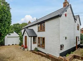 4 Bed in Sway NFL94