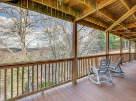 Piney Creek Home about 5 Mi to New River Access!, villa in Sparta