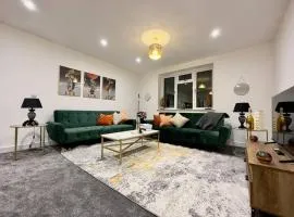 Brand new modern Cheltenham home