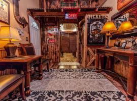 The Honky Tonk Cabin，Long Valley Junction的度假屋
