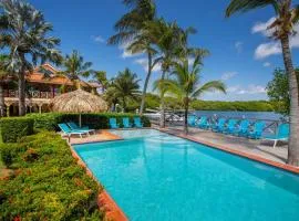 Jasmins Penthouse Jan Thiel - Waterfront Penthouse with Pool & Dock near Beach