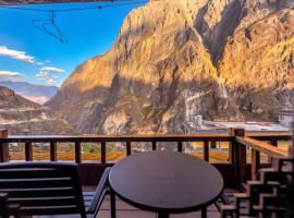 Tibet Guesthouse 虎跳峡卓玛客栈, ξενοδοχείο κοντά σε Tiger Leaping Gorge, Σάνγκρι-Λα