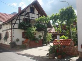 費仁沃濃維斯特曼家庭度假屋，Kapellen-Drusweiler的有停車位的飯店