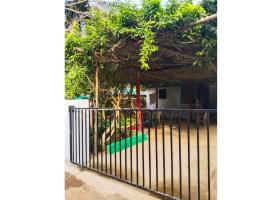 Cockerel Traditional Goan 2BHK Entire Home, hotell i Canacona