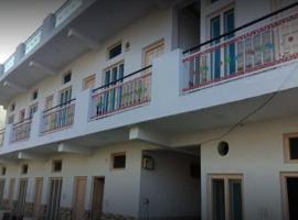Pansija Vivek Palace by StayApart pilsētā Barkot