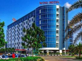 Wing Hotel Kualanamu Airport, three-star hotel in Kampungbesar