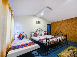 FabExpress 180 Degree Resort, отель в городе Массури