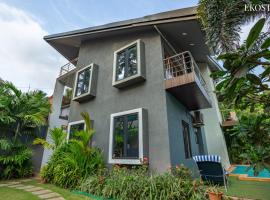 Ekostay Gold- Aqua Beach Villa I Partial Sea View I 1 min Walk to the Beach, villa i Candolim