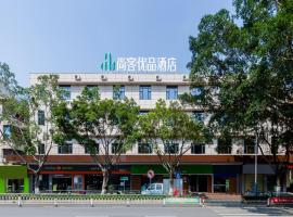 Thank Inn Chain Foshan Gaoming Road, familiehotell i Gaoming