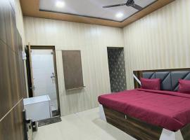 Hotel moonsky by bedsteller family rooms, hotell i Agra