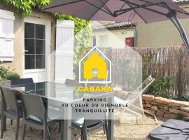 CABANA & Maison à Solutré-Pouilly - Cœur de village, hotel na may parking sa Bussières