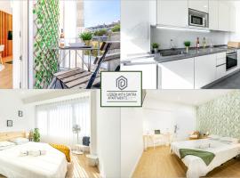 Two bedroom apartment close to train station by Lisbon with Sintra อพาร์ตเมนต์ในเกลูซ