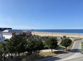 108 - Appartement T4, au dernier étage, avec ascenseur, de la résidence des Arcades, avec magnifique vue mer.