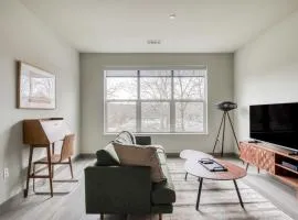 Burlington 1br w gym wd nr dining shops BOS-978