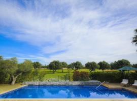New Aiguesverdes ONLY FAMILIES, hotel in Reus