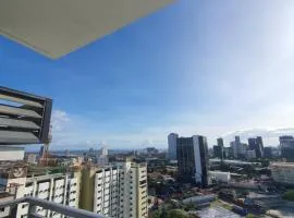 Arlowes Cebu at 20f Grand Residences Cebu