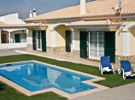 Bonita Moradia c/ Piscina em SAGRES, hotel u gradu 'Sagres'