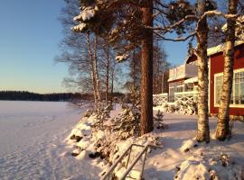 Chalet Villa Lundsfjärden by Interhome, hotel in Grythyttan
