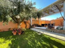 El Jardin de la Palmera con 2 Parking