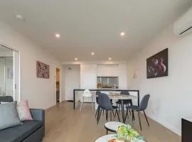 1 BRM 1 BATH, South Melbourne, Spacious, Balcony