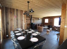 Chalet Nobel Centre ville 8 pers - 4 Chambres - 4 SdB, hotel in Font-Romeu