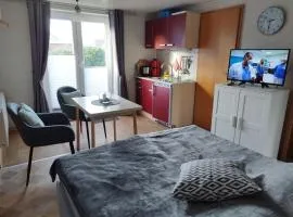 Haus Sandra FeWo 3 mit Terrasse, Box-Bett, kl extra Zi mit Einzelbett, Tresor