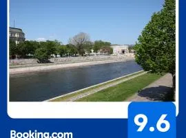 River View Nis - 65 square meters Designer Apartment in heart of city Park for free