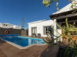 Villa Mo Luxury Heated Pool