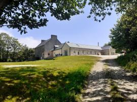 Gite de charme à la ferme 4 personnes, hotel v destinaci Landrévarzec